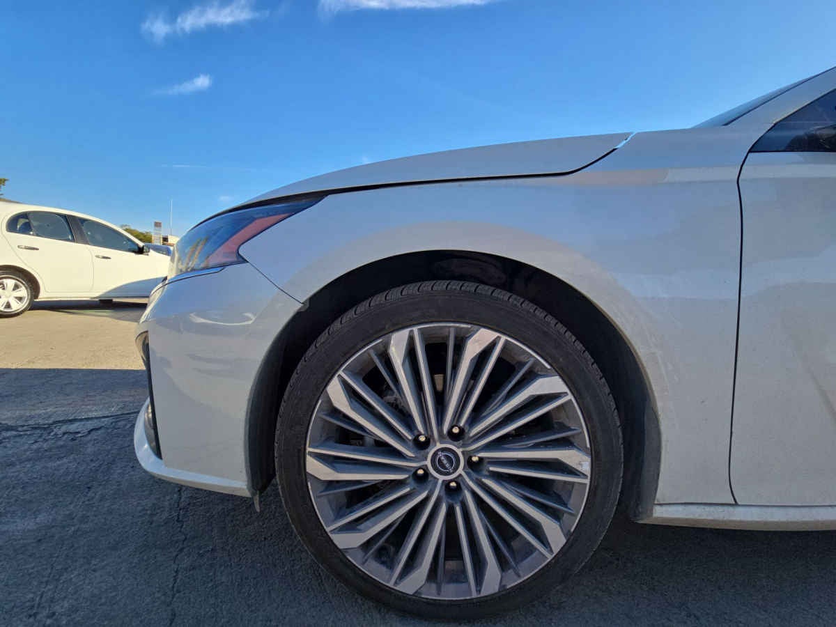 2023 Nissan Altima 4p Exclusive L4/2.0/T Aut