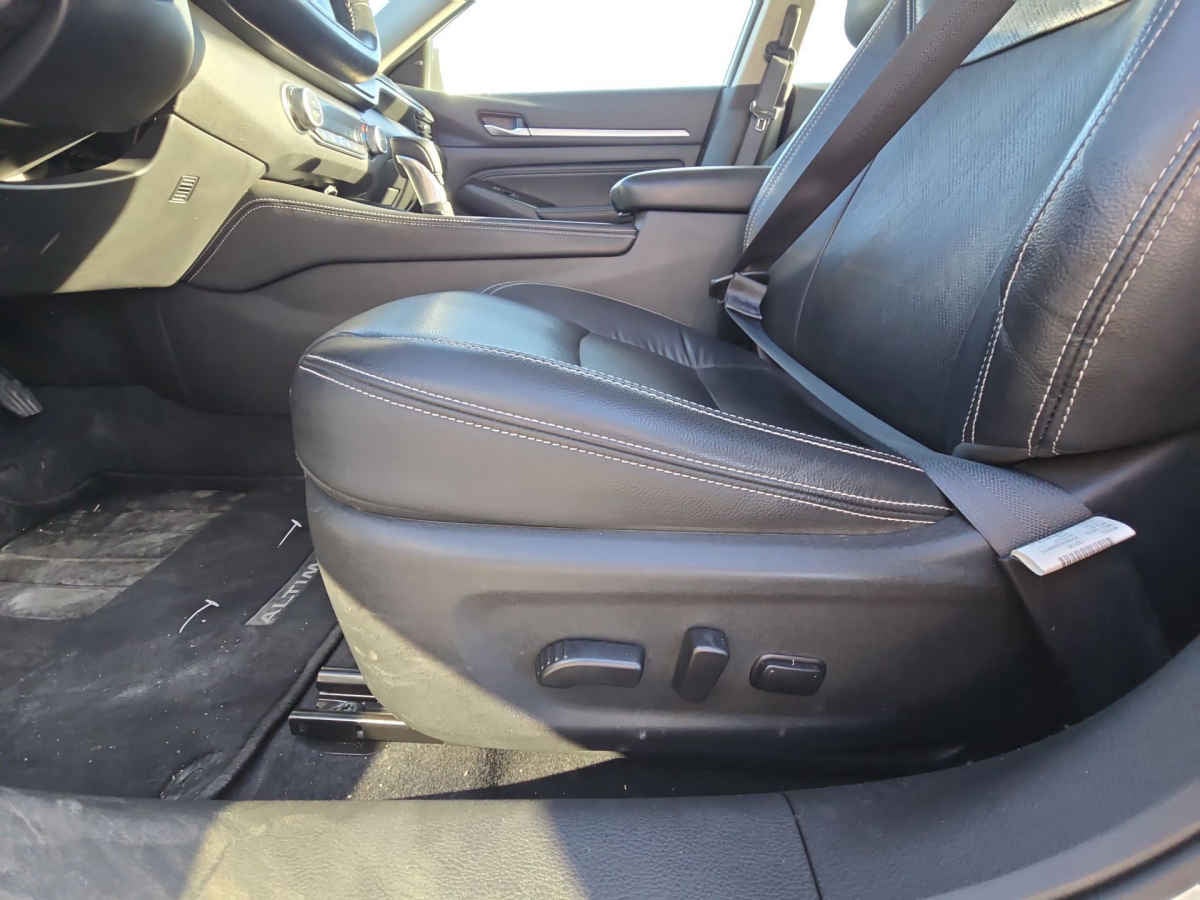 2023 Nissan Altima 4p Exclusive L4/2.0/T Aut