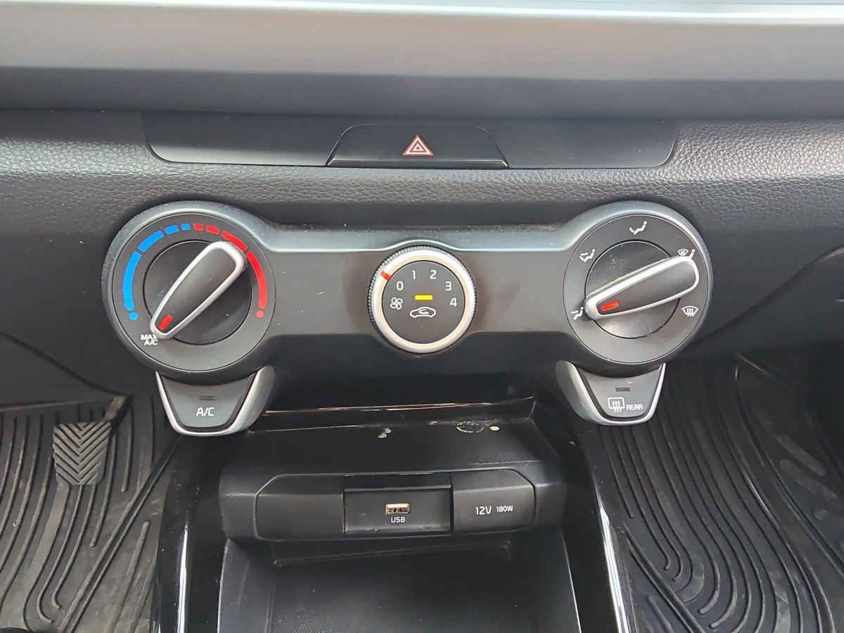 2021 Kia KIA RIO HB 5p LX L4/1.6 Man