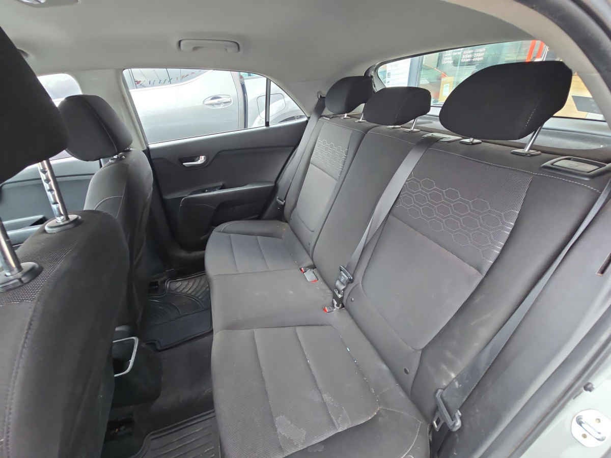 2021 Kia KIA RIO HB 5p LX L4/1.6 Man