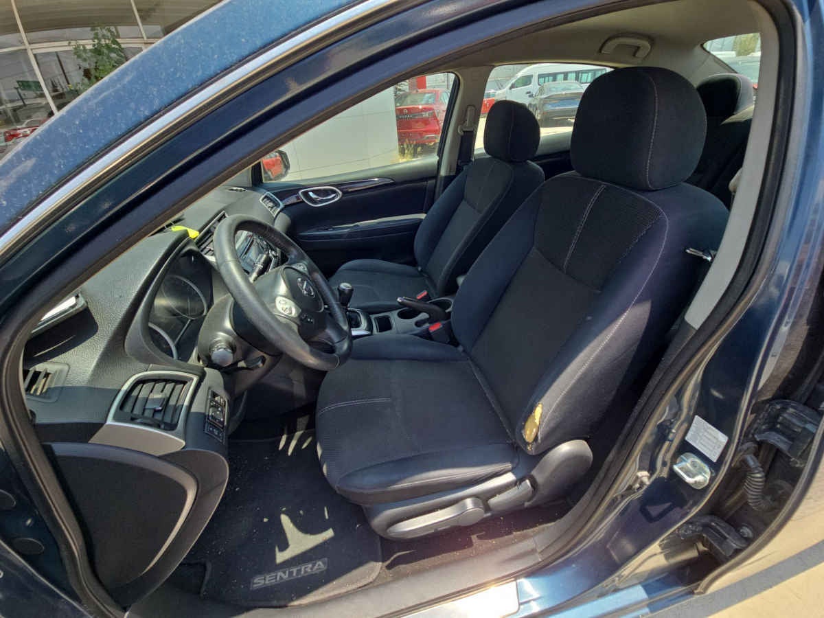 2017 Nissan Sentra 4p Advance L4/1.8 Man