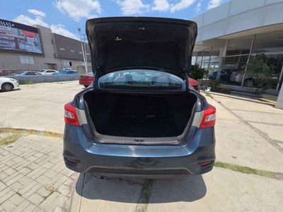 2017 Nissan Sentra 4p Advance L4/1.8 Man