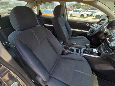 2017 Nissan Sentra 4p Advance L4/1.8 Man