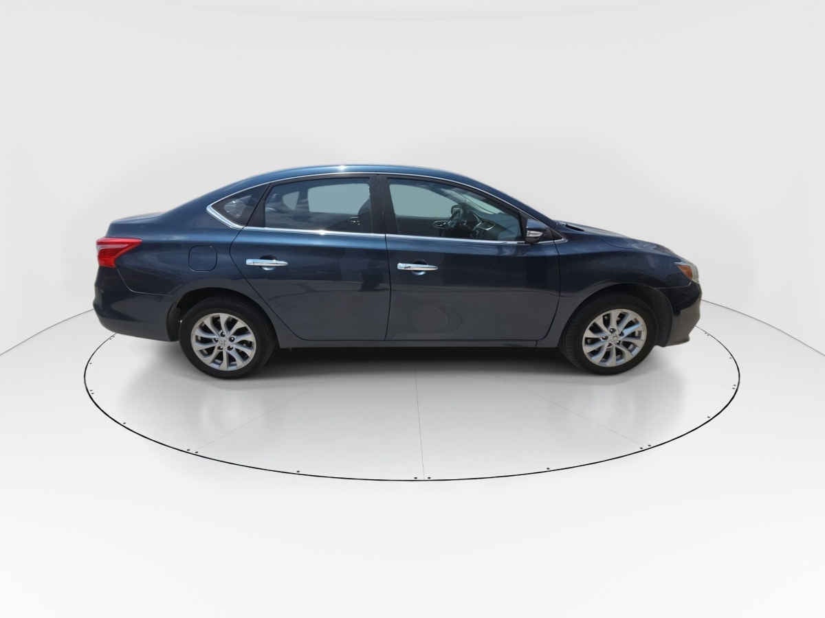 2017 Nissan Sentra 4p Advance L4/1.8 Man