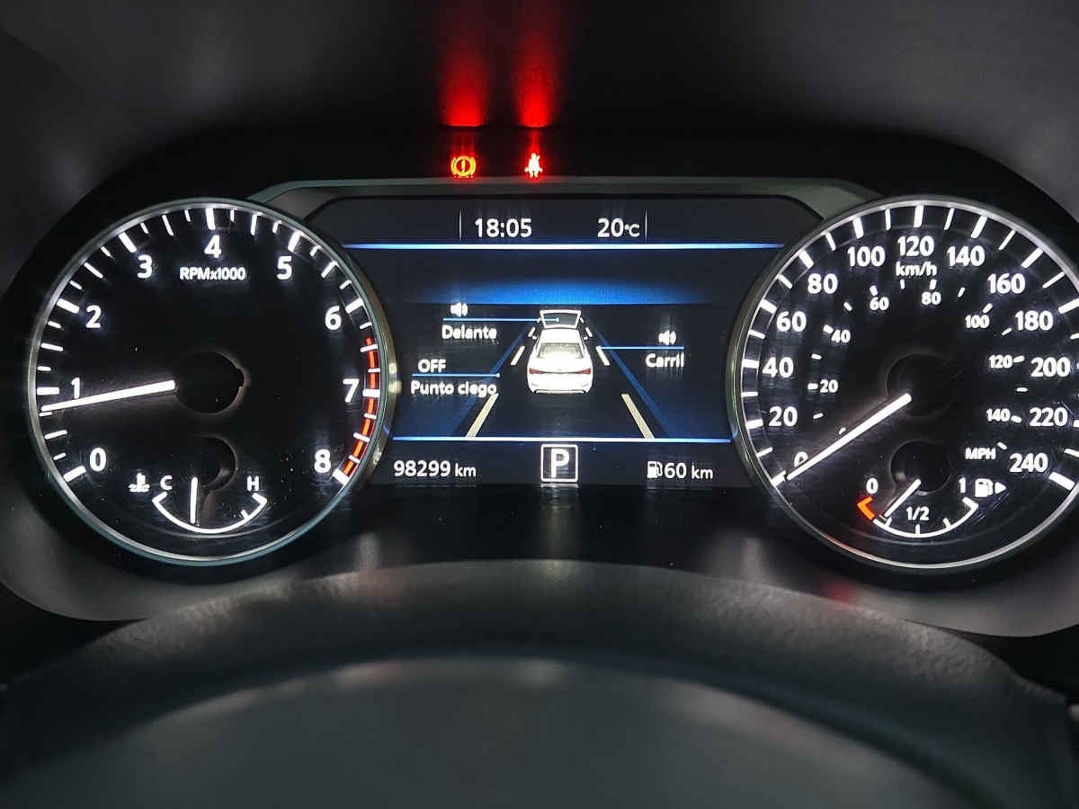 2023 Nissan Sentra 4p SR Platinum Bi-tono L4/2.0 Aut