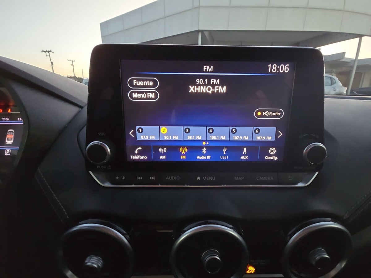 2023 Nissan Sentra 4p SR Platinum Bi-tono L4/2.0 Aut