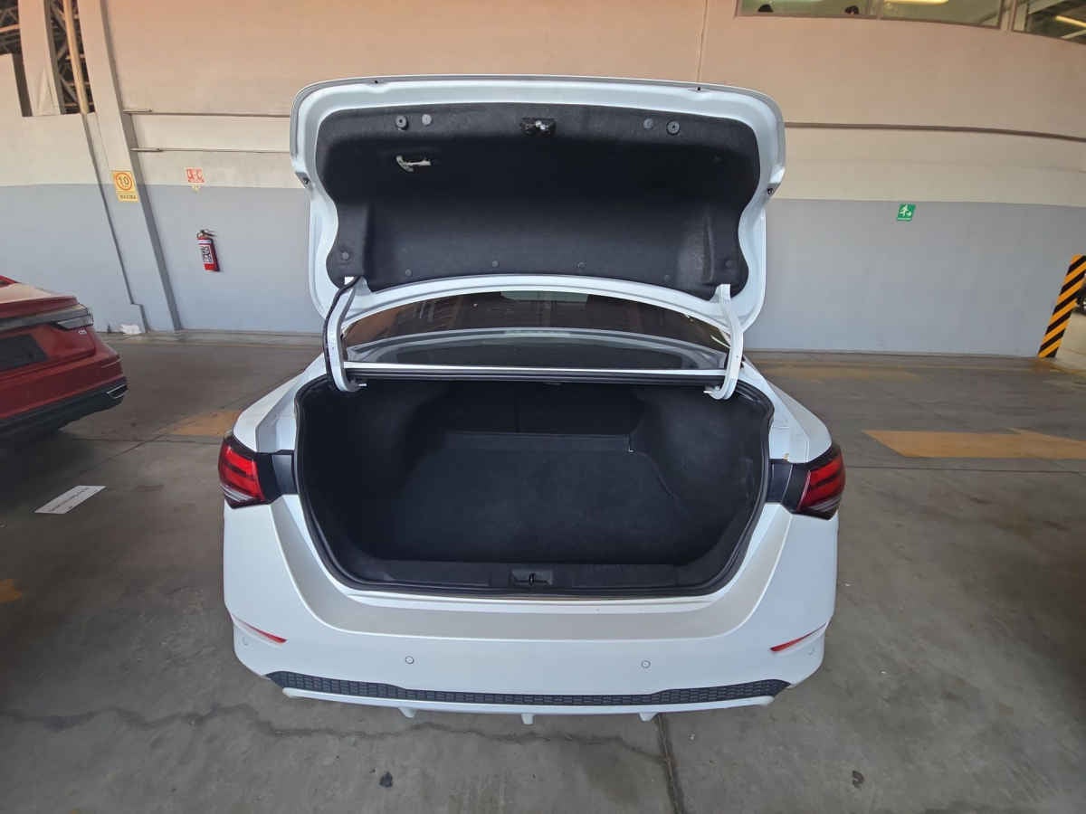 2024 Nissan Sentra 4p Advance L4/2.0 Man