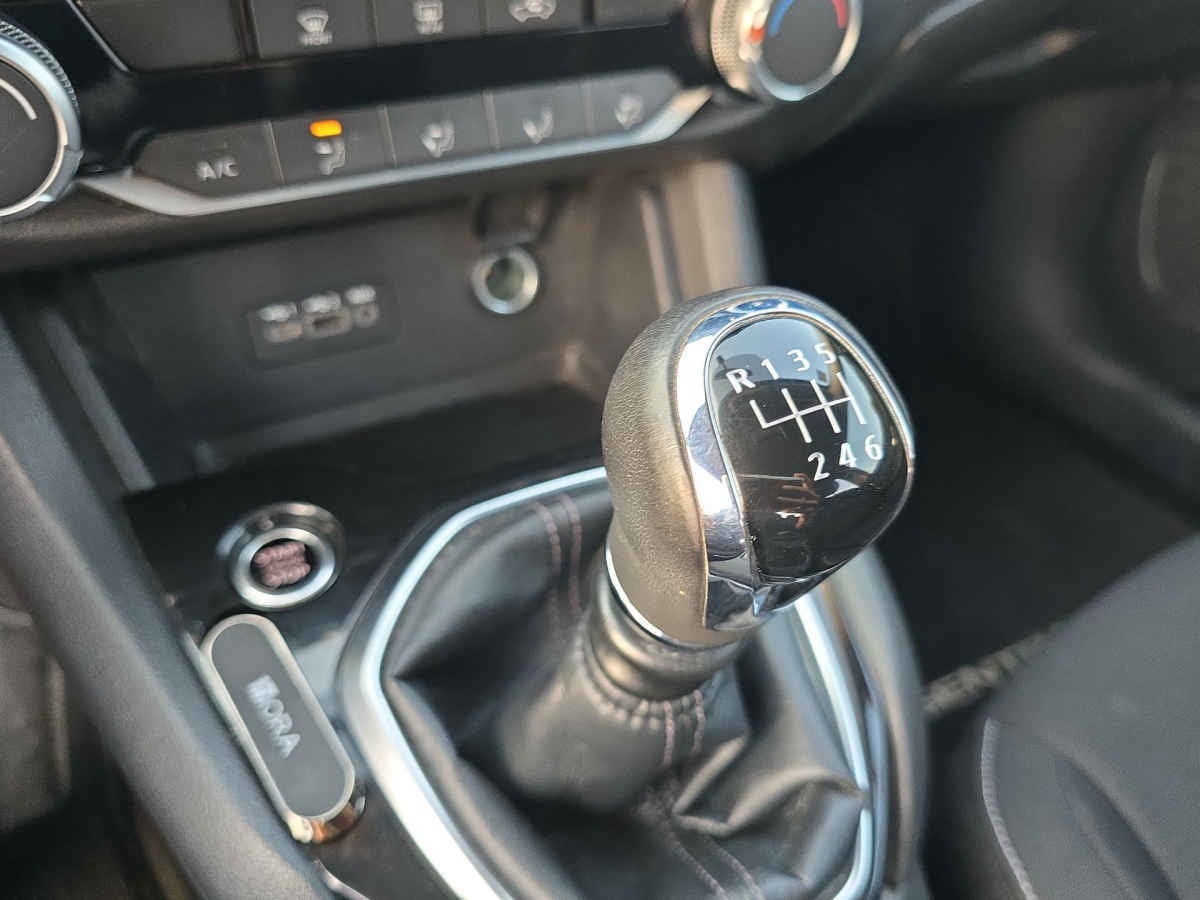 2022 Nissan Sentra 4p Advance L4/2.0 Man