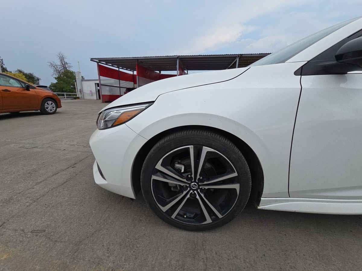 2023 Nissan Sentra 4p SR Platinum L4/2.0 Aut