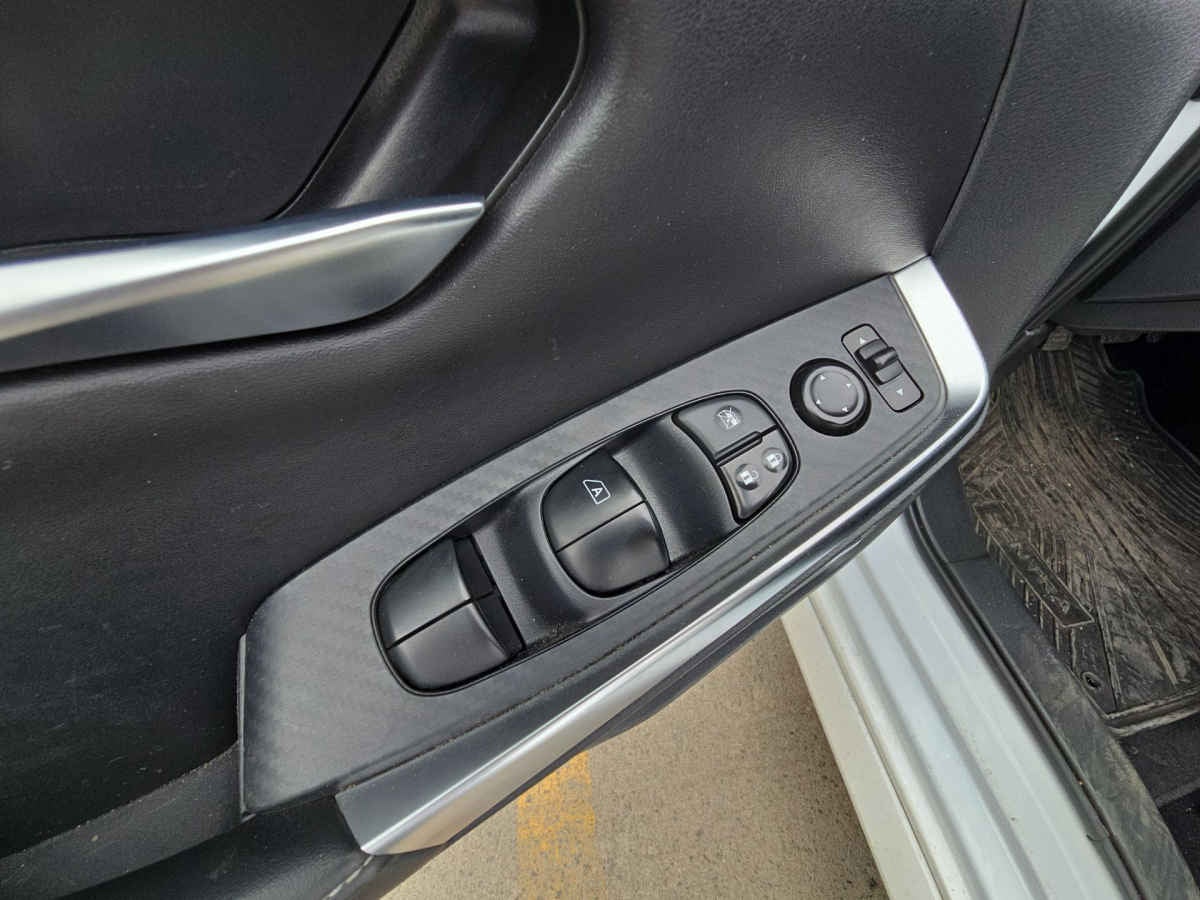 2023 Nissan Sentra 4p SR Platinum L4/2.0 Aut