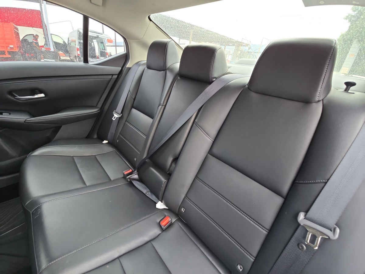2023 Nissan Sentra 4p SR Platinum L4/2.0 Aut