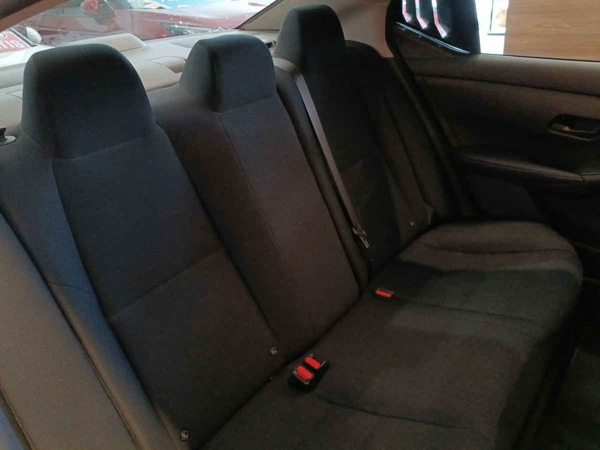 2025 Nissan Sentra 4p Sense L4/2.0 Man