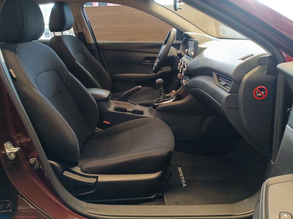 2025 Nissan Sentra 4p Sense L4/2.0 Man