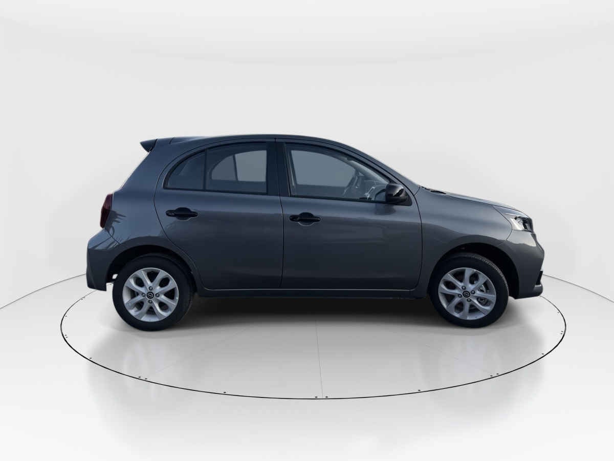 2025 Nissan March 5p Advance L4/1.6 Aut