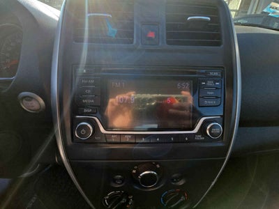 2019 Nissan Versa 4p Advance L4/1.6 Man