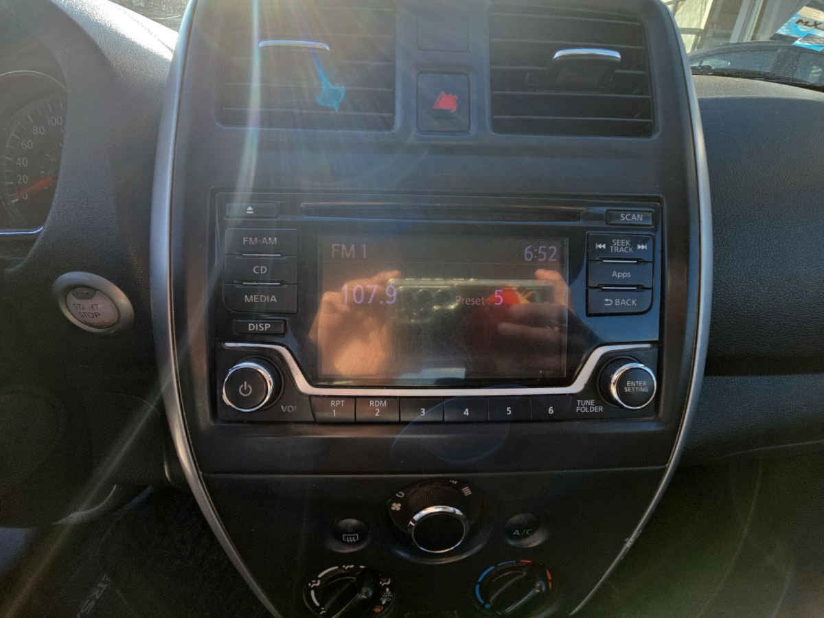 2019 Nissan Versa 4p Advance L4/1.6 Man