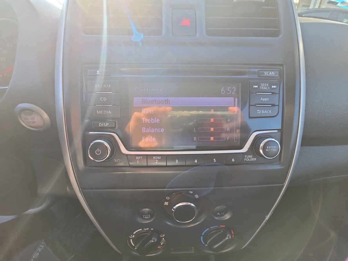 2019 Nissan Versa 4p Advance L4/1.6 Man