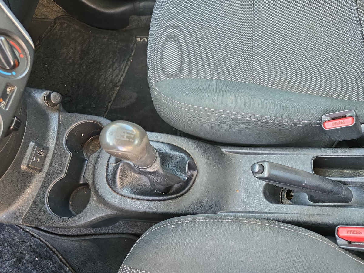 2019 Nissan Versa 4p Advance L4/1.6 Man