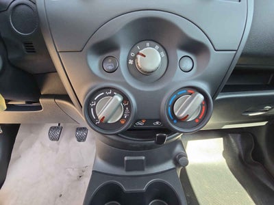 2025 Nissan Versa V-DRIVE 4 PUERTAS T/M A/C AUDIO 1.6 LTS