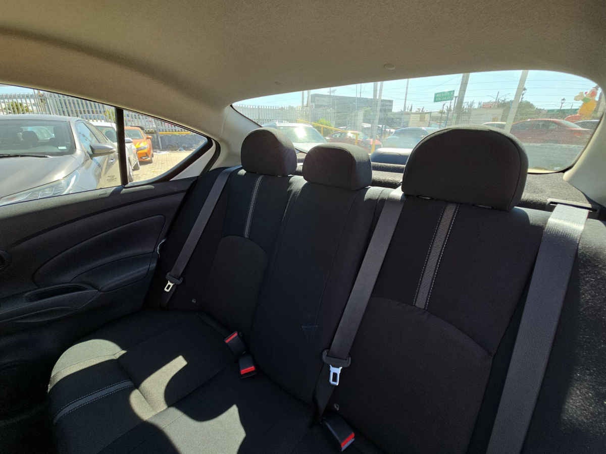 2025 Nissan Versa V-DRIVE 4 PUERTAS T/M A/C AUDIO 1.6 LTS