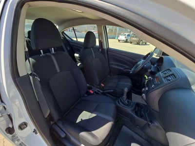 2025 Nissan Versa V-DRIVE 4 PUERTAS T/M A/C AUDIO 1.6 LTS