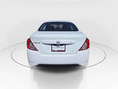 2025 Nissan Versa V-DRIVE 4 PUERTAS T/M A/C AUDIO 1.6 LTS