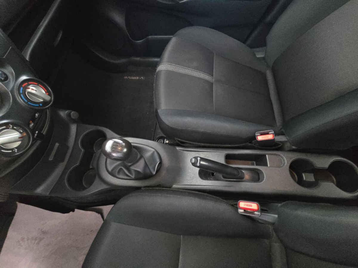 2024 Nissan V-Drive 4p L4/1.6 Man Audio