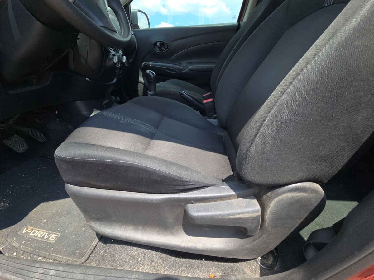 2023 Nissan V-Drive 4p L4/1.6 Man Audio
