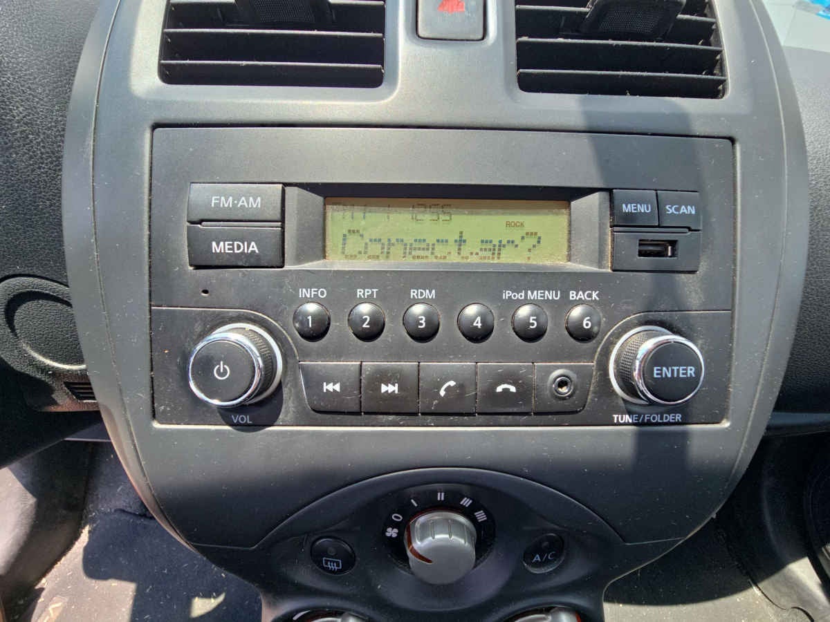 2023 Nissan V-Drive 4p L4/1.6 Man Audio