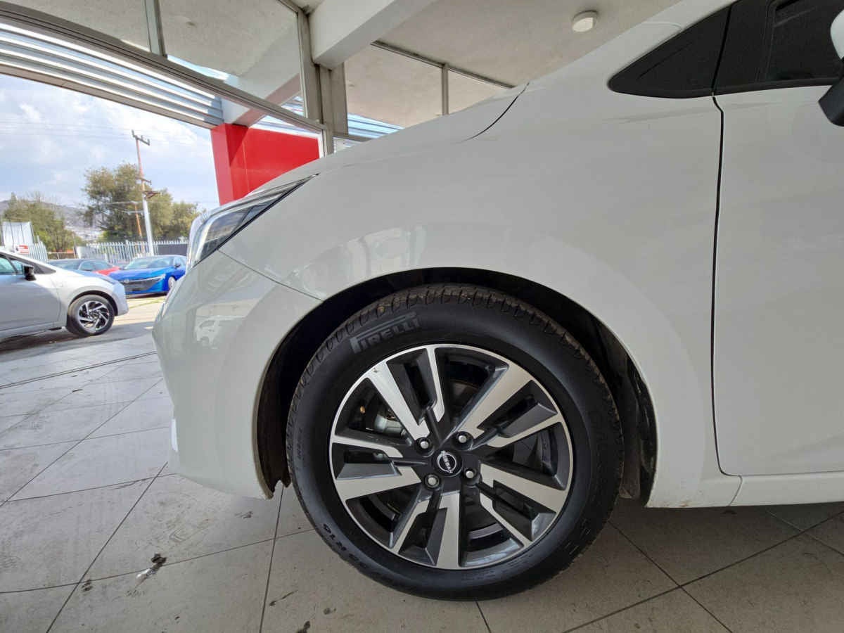 2024 Nissan Versa 4p Advance L4/1.6 Aut