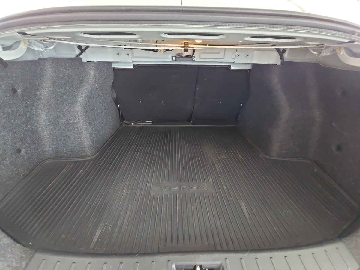 2024 Nissan Versa 4p Advance L4/1.6 Aut