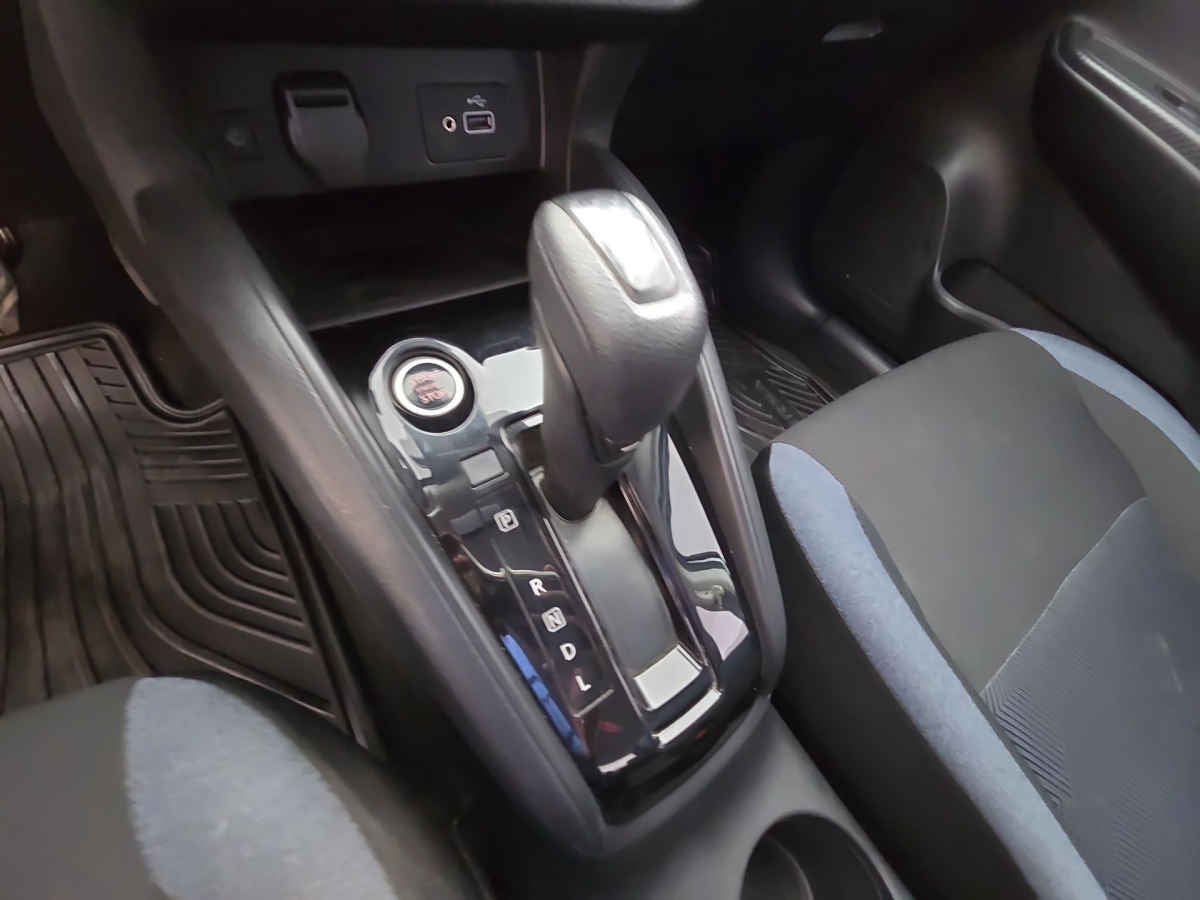 2024 Nissan Versa 4p Advance L4/1.6 Aut