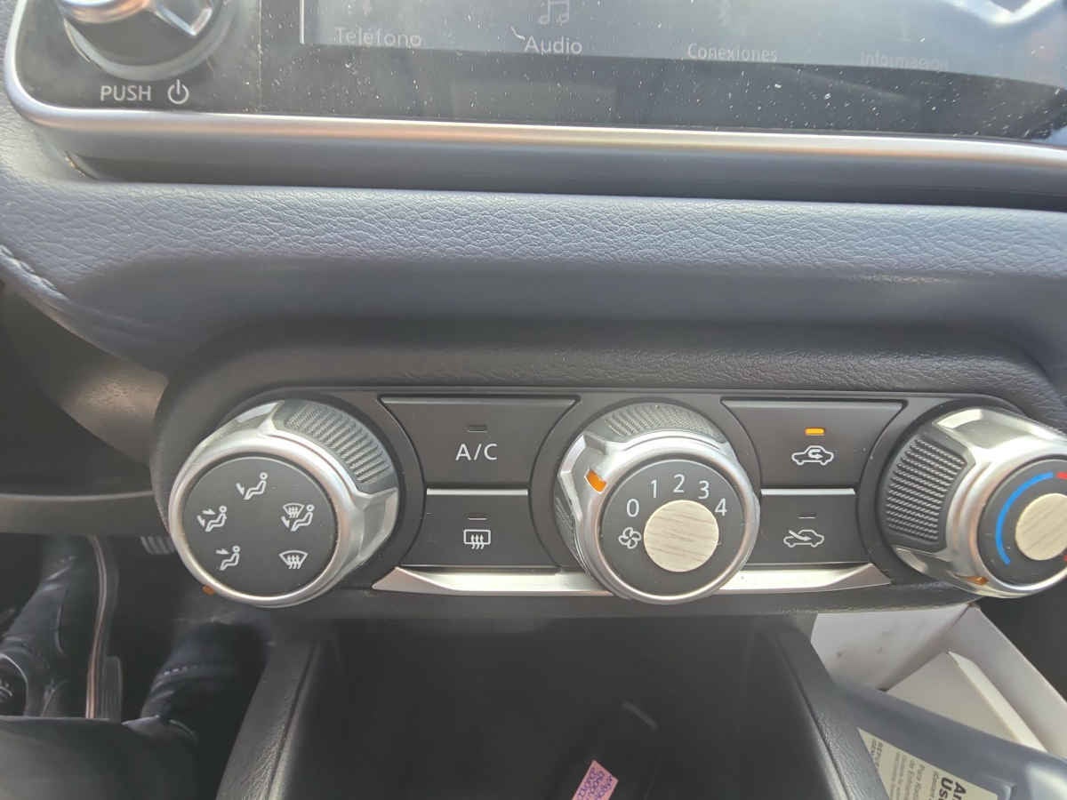 2024 Nissan Versa 4p Advance L4/1.6 Man