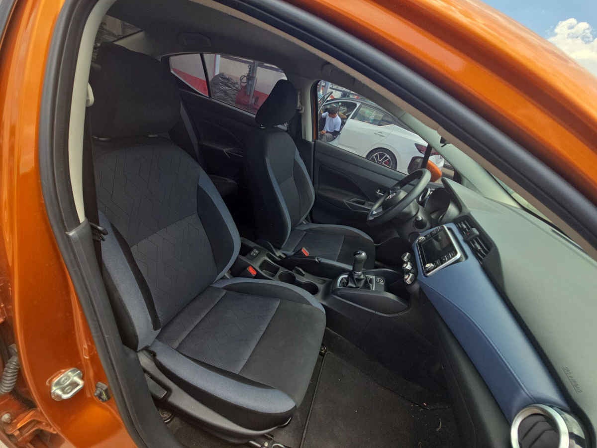 2024 Nissan Versa 4p Advance L4/1.6 Man