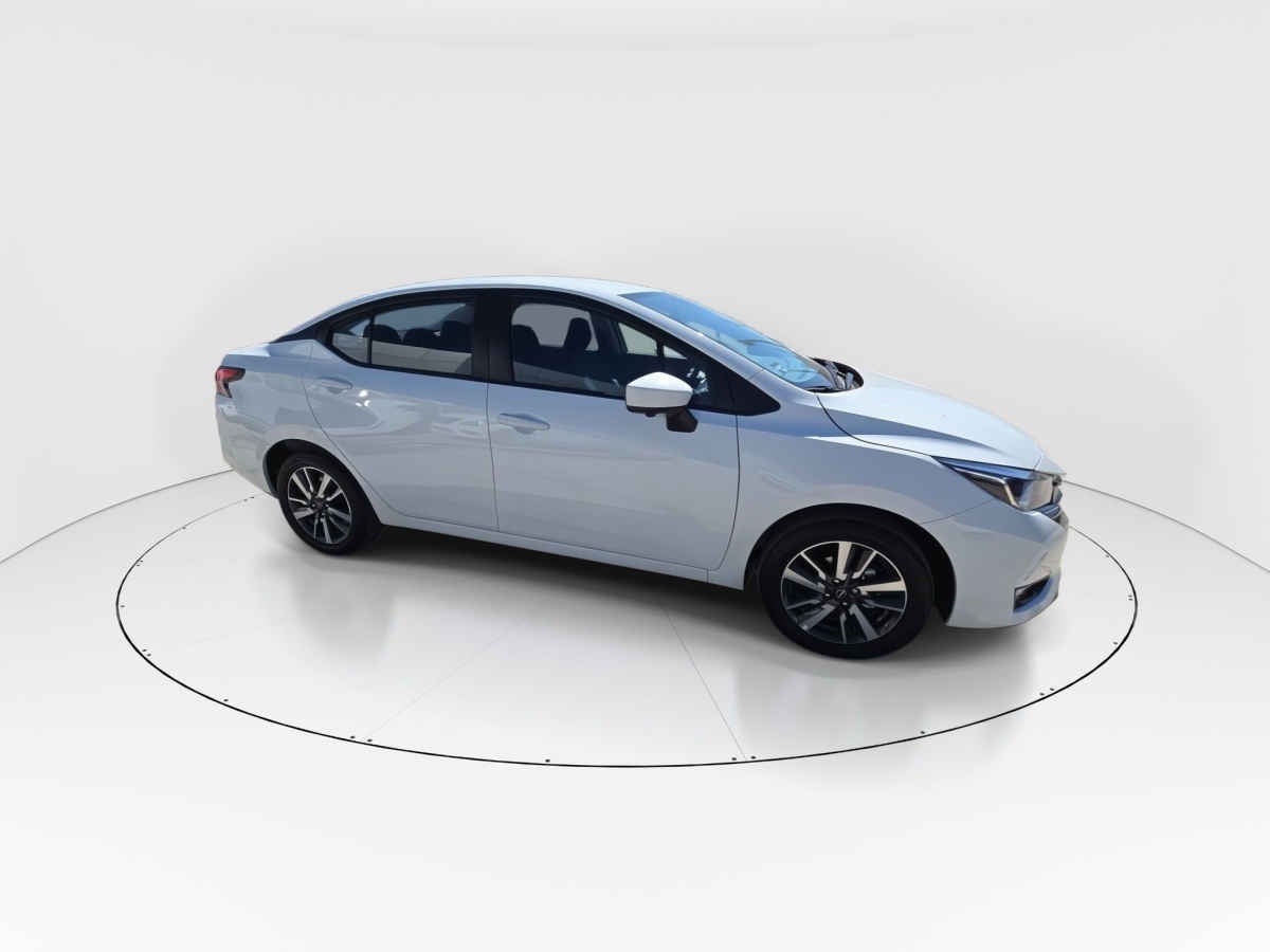 2025 Nissan Versa 4p Advance L4/1.6 Man