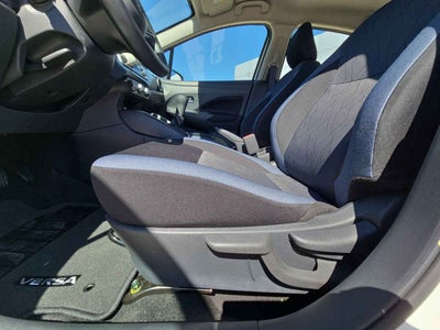 2025 Nissan Versa 4p Advance L4/1.6 Man