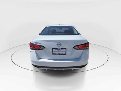 2025 Nissan Versa 4p Advance L4/1.6 Man