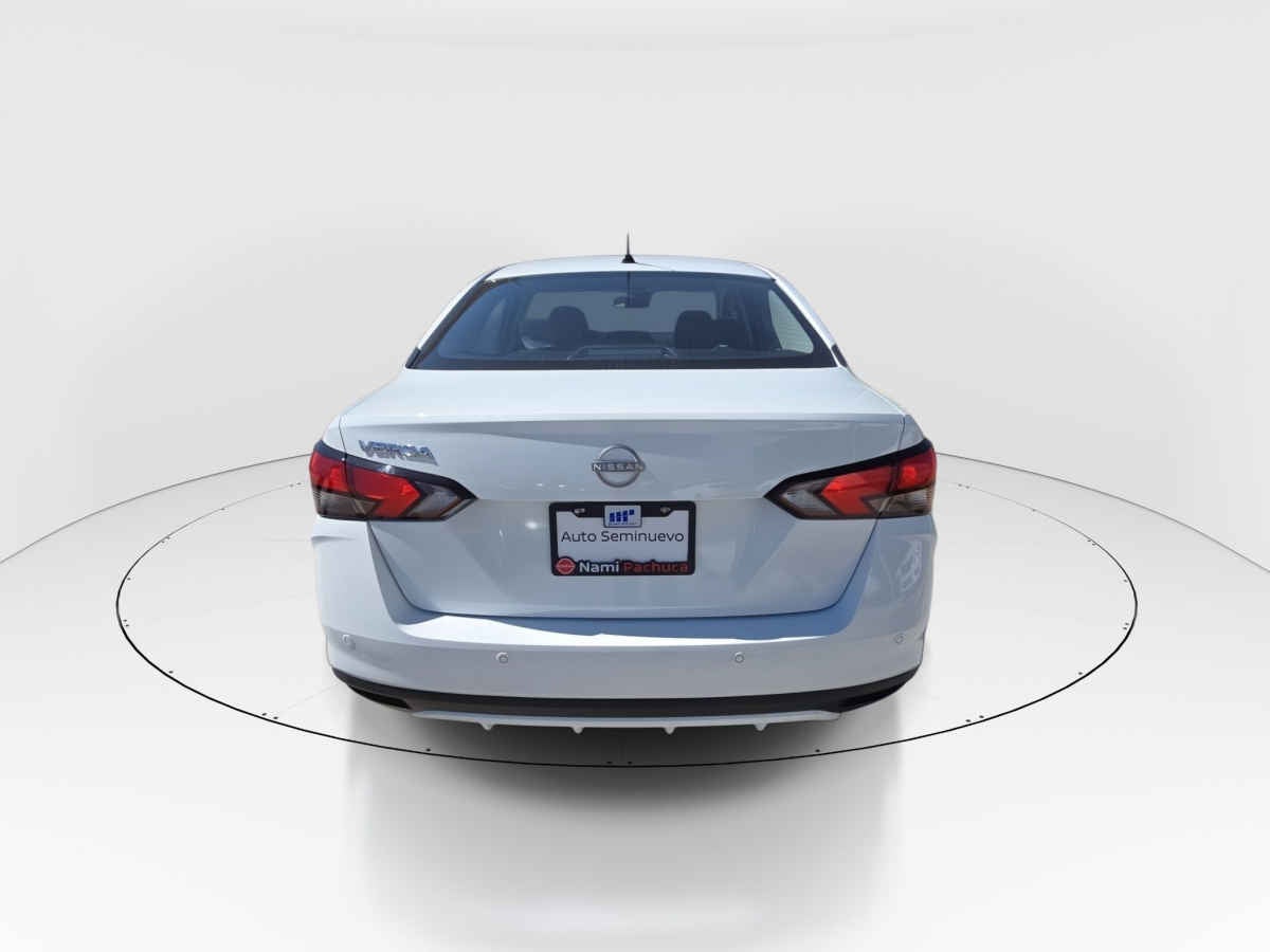 2025 Nissan Versa 4p Advance L4/1.6 Man