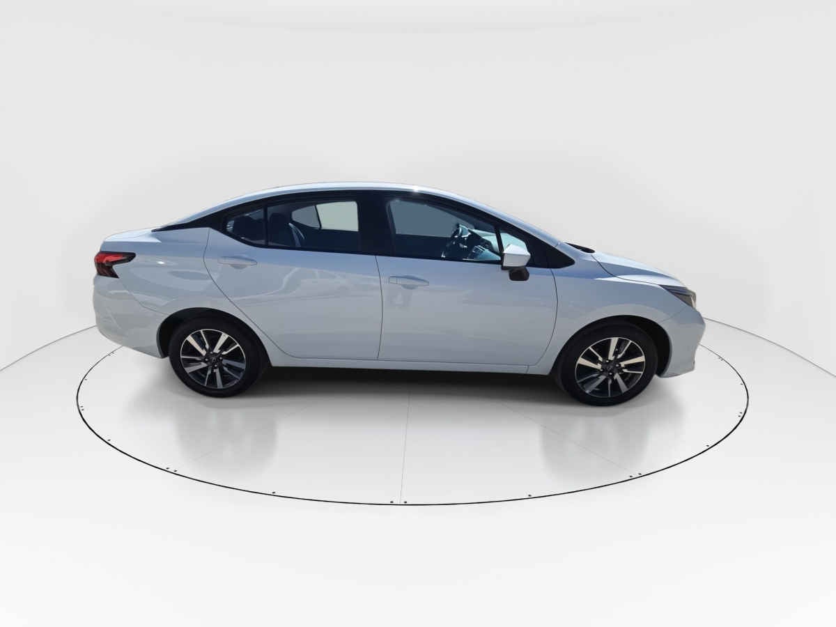 2025 Nissan Versa 4p Advance L4/1.6 Man