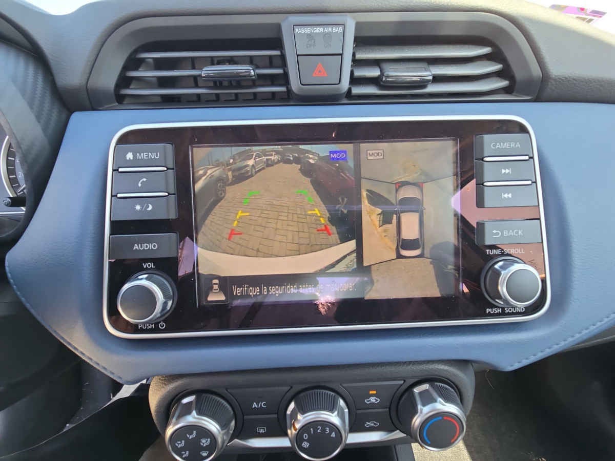 2025 Nissan Versa 4p Advance L4/1.6 Aut