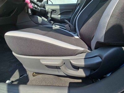 2025 Nissan Versa 4p Sense L4/1.6 Man