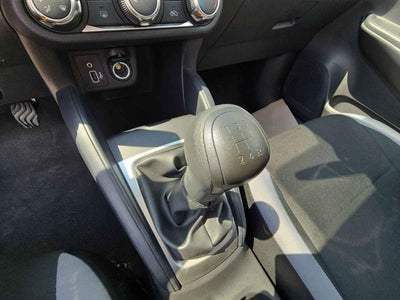 2025 Nissan Versa 4p Sense L4/1.6 Man