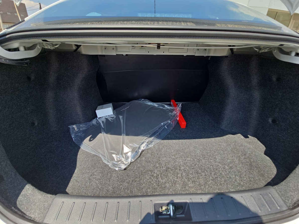 2025 Nissan Versa 4p Sense L4/1.6 Man