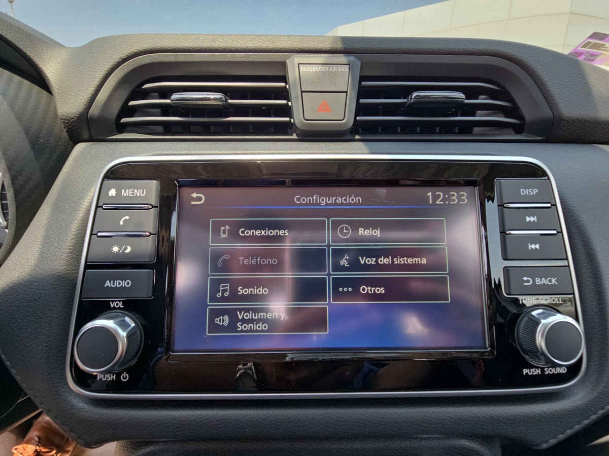 2025 Nissan Versa 4p Sense L4/1.6 Man