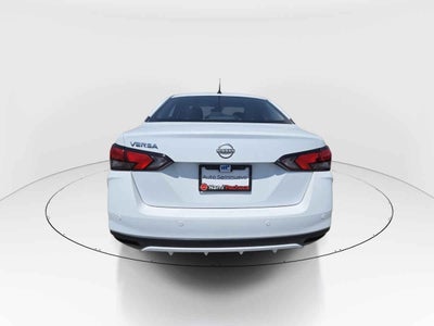 2025 Nissan Versa 4p Sense L4/1.6 Man