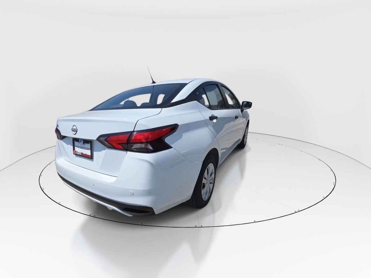 2025 Nissan Versa 4p Sense L4/1.6 Man