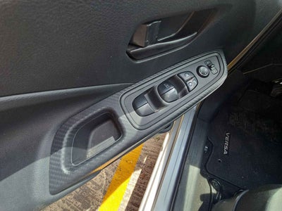 2024 Nissan Versa 4p Sense L4/1.6 Man