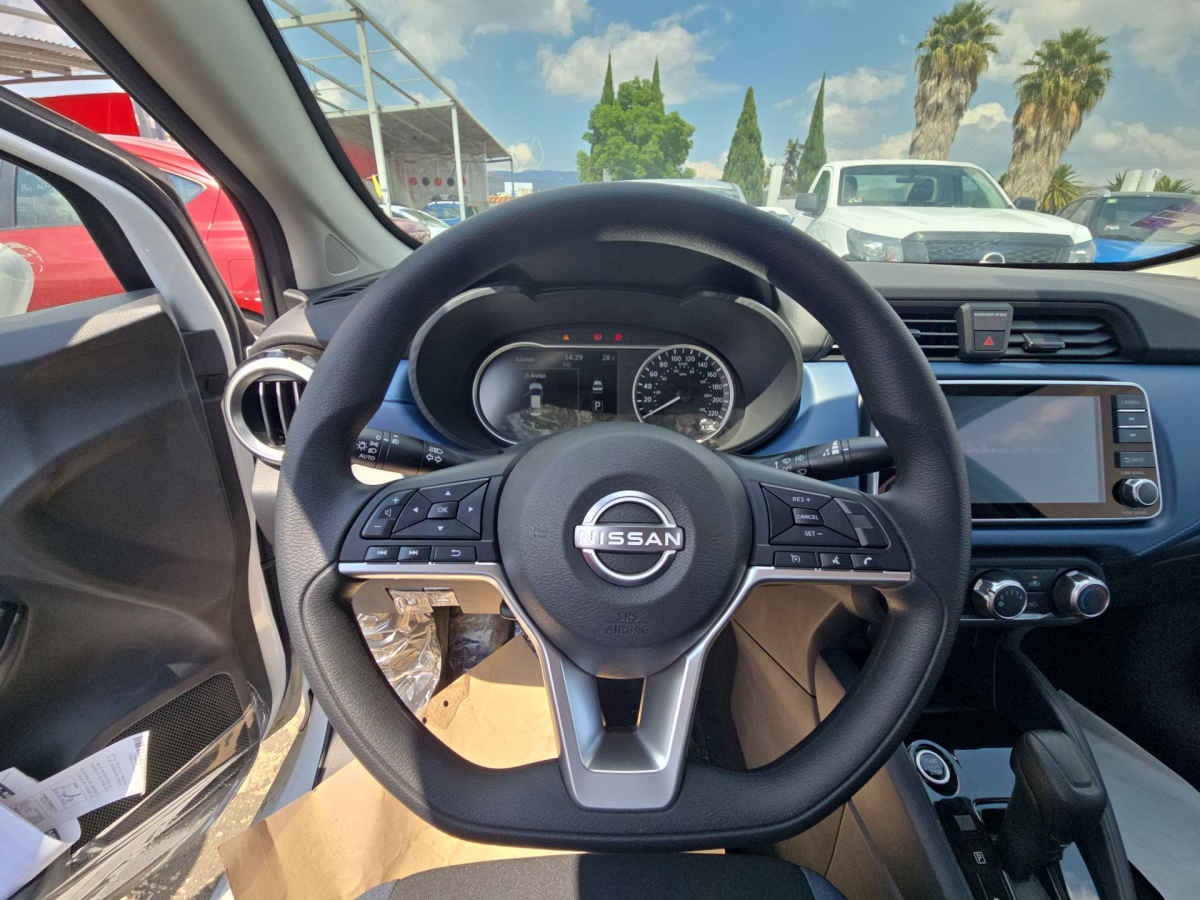 2025 Nissan Versa 4p Advance L4/1.6 Aut