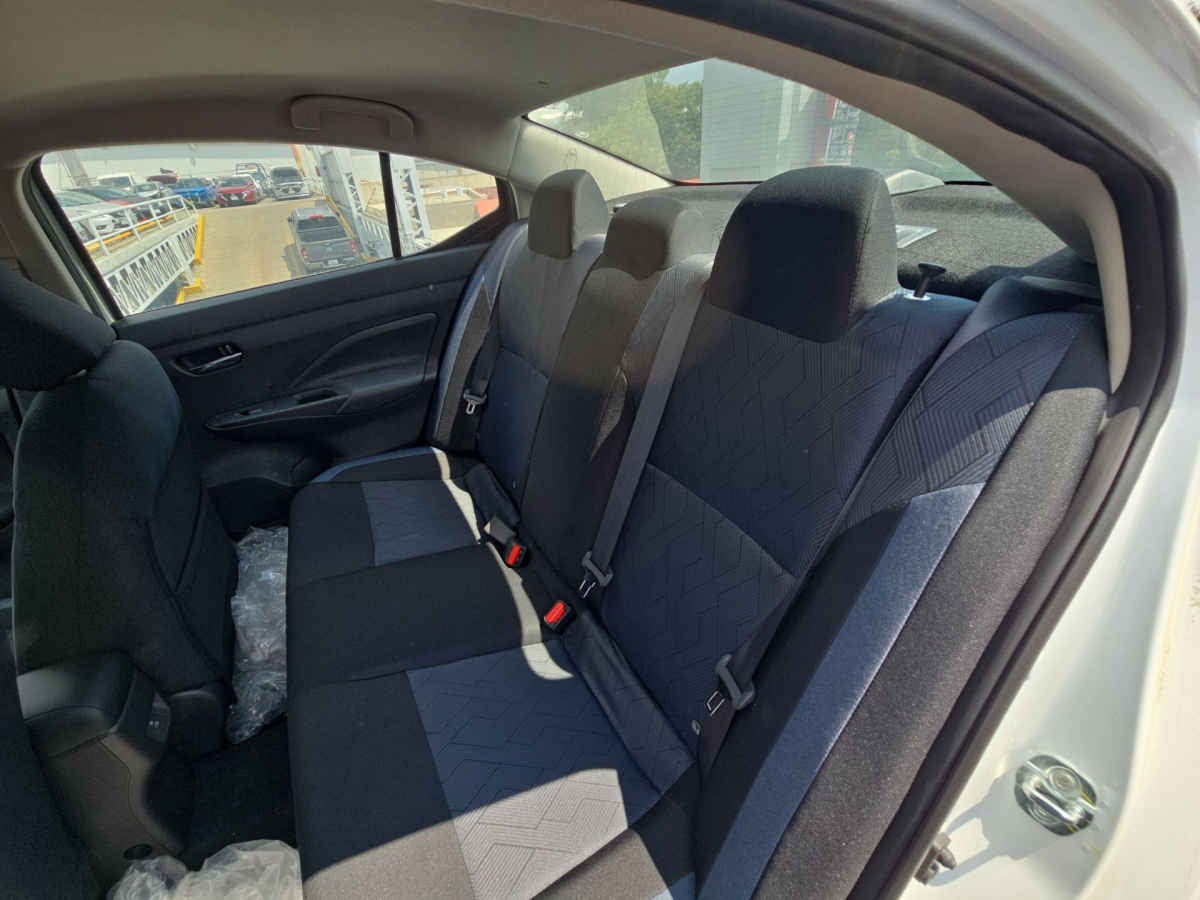 2025 Nissan Versa 4p Advance L4/1.6 Aut