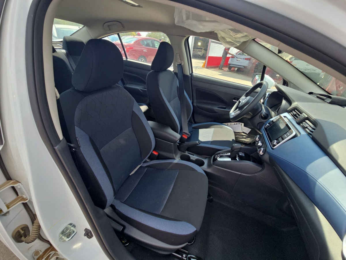 2025 Nissan Versa 4p Advance L4/1.6 Aut